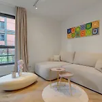Doki Living - Foodhall & Parking By Downtown Gdańsk