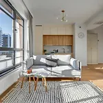 Doki Living - Foodhall & Parking By Downtown Appart hôtel 3*