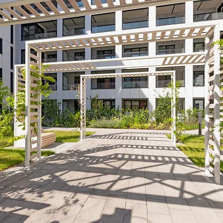 Doki Living - Foodhall & Parking By Downtown Gdaňsk
