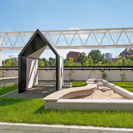 Doki Living - Foodhall & Parking By Downtown Danzig