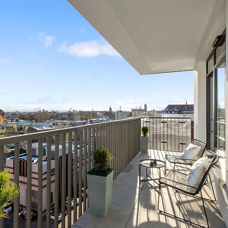 דירה Doki Living - Foodhall & Parking By Downtown