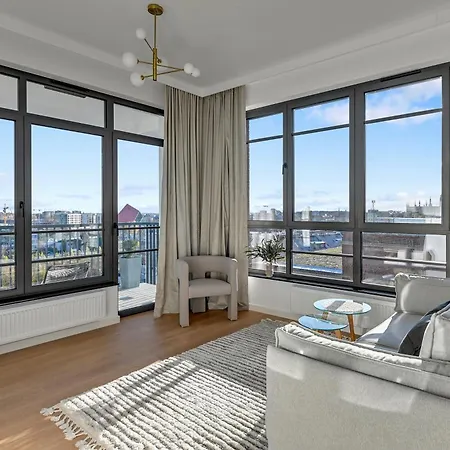 Doki Living - Foodhall & Parking By Downtown * גדנסק