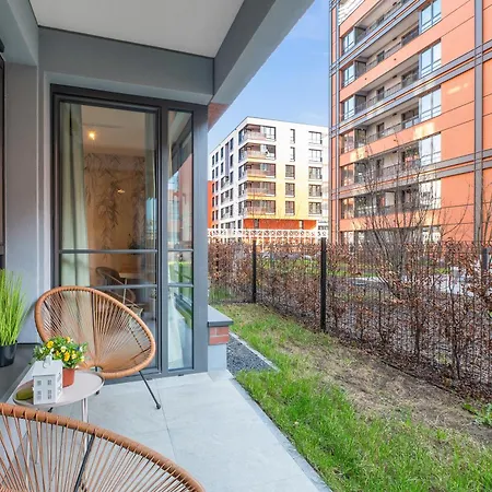 Apartment Doki Living - Foodhall & Parking By Downtown