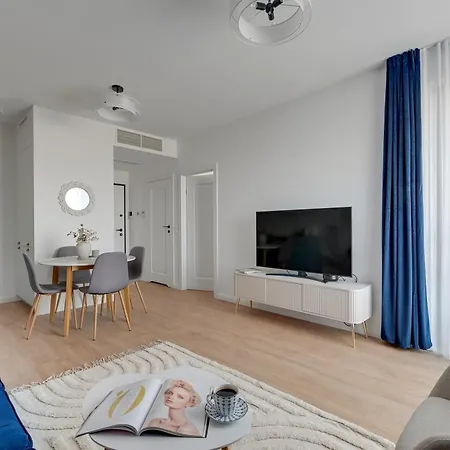 Doki Living - Foodhall & Parking By Downtown גדנסק