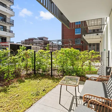 Doki Living - Foodhall & Parking By Downtown Apartment *