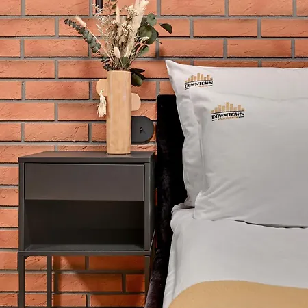 Doki Living - Foodhall & Parking By Downtown *