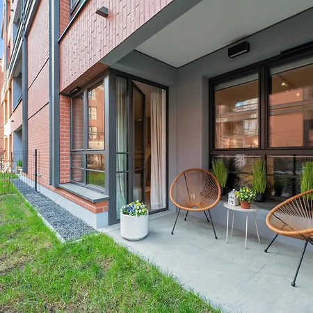 Doki Living - Foodhall & Parking By Downtown 아파트호텔 3*