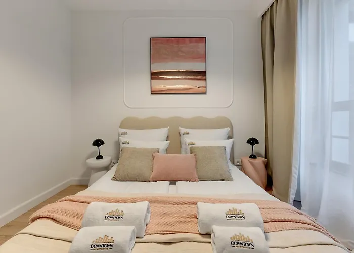 Doki Living - Foodhall & Parking By Downtown Apart Otel Gdansk