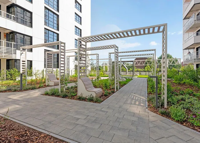 アパートホテル Doki Living - Foodhall & Parking By Downtown 4*